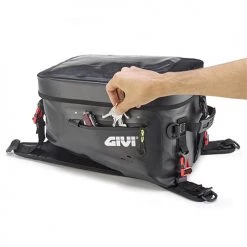 Borsa Serbatoio Impermeabile Givi GRT715 20 Lt Nero -Offerta economica ACCESSORI MOTO borsa serbatoio impermeabile givi grt715 20 lt nero 3