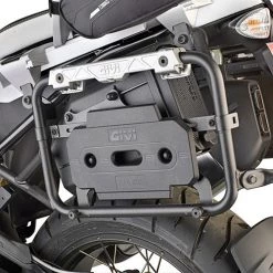 Givi TL5108CAMKIT Kit Attacco Specifico Per S250 Tool Box Per BMW