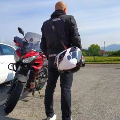 BEFAST Cinghia Tracolla Porta Casco Aggancio Micrometrico Motoabbigliamento.it Nero 7 BEFAST Cinghia Tracolla Porta Casco Aggancio Micrometrico Motoabbigliamento.it Nero -Offerta economica ACCESSORI MOTO img 20210421 101412 ok